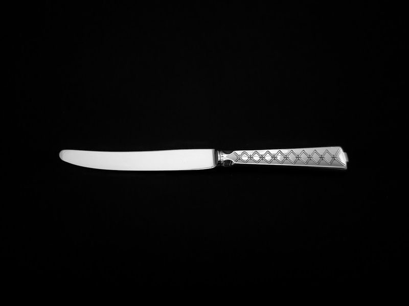 Tone barnekniv